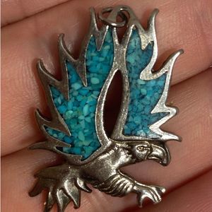 Native American Chip turquoise bird eagle pendant